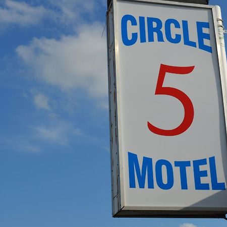 Circle 5 Motel Olds 외부 사진
