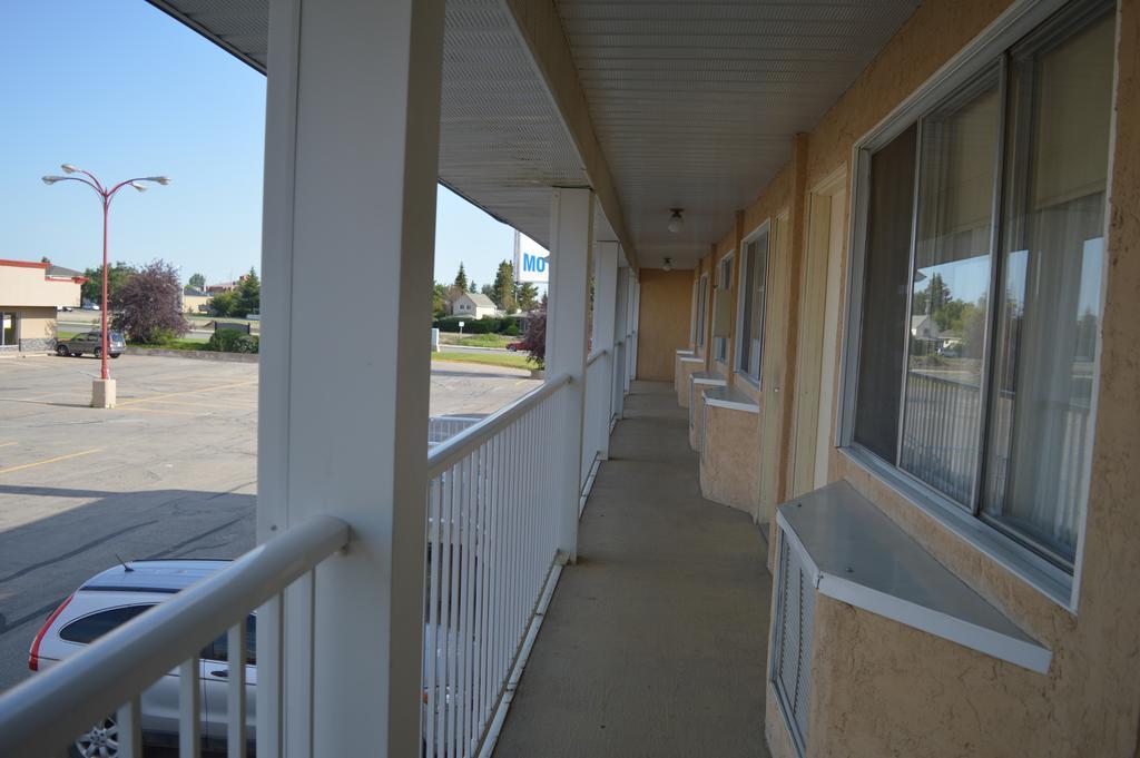 Circle 5 Motel Olds 외부 사진